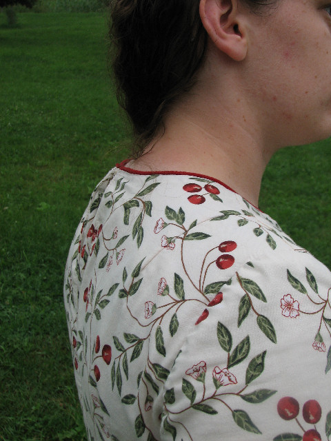shoulder fit