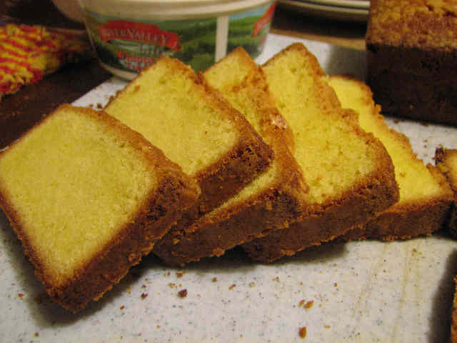 Sliced pound cake